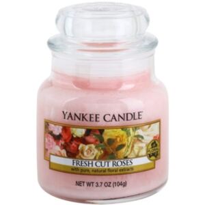 Yankee Candle Fresh Cut Roses illatos gyertya Classic kis méret 104 g