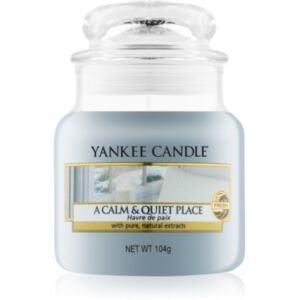 Yankee Candle A Calm & Quiet Place illatos gyertya Classic kis méret 104 g