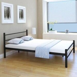 Fekete fém ágy matraccal 140 x 200 cm