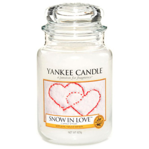 Szív a hóban illatgyertya, égési idő 110-150 óra - Yankee Candle