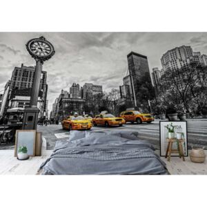 Fotótapéta GLIX - New York Város Sárga Taxik Fekete És Fehér Papír tapéta- 184x254 cm