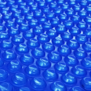 Kék napelemes kerek lebegő PE medencefólia 300 cm