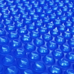 Kék napelemes kerek lebegő PE medencefólia 250 cm