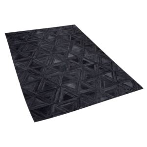 Beliani Egyedi Fekete Háromszögmintás Bőrszőnyeg 140 x 200 cm KASAR