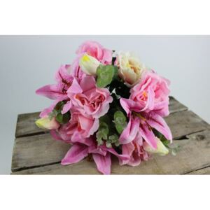 Rózsaszín csokor különféle művirágokból 45cm